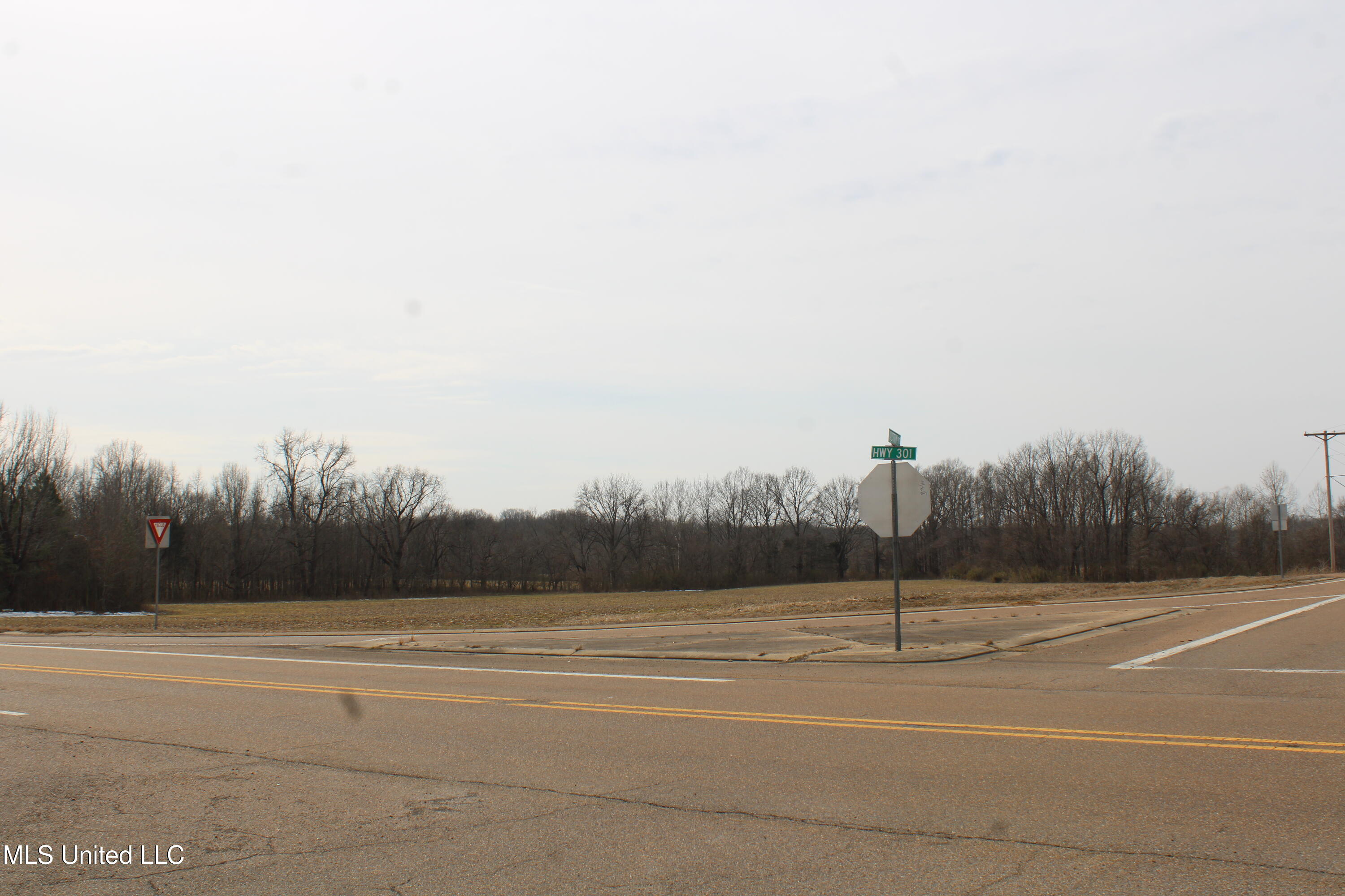 3900 Highway 301 Property Photo 1
