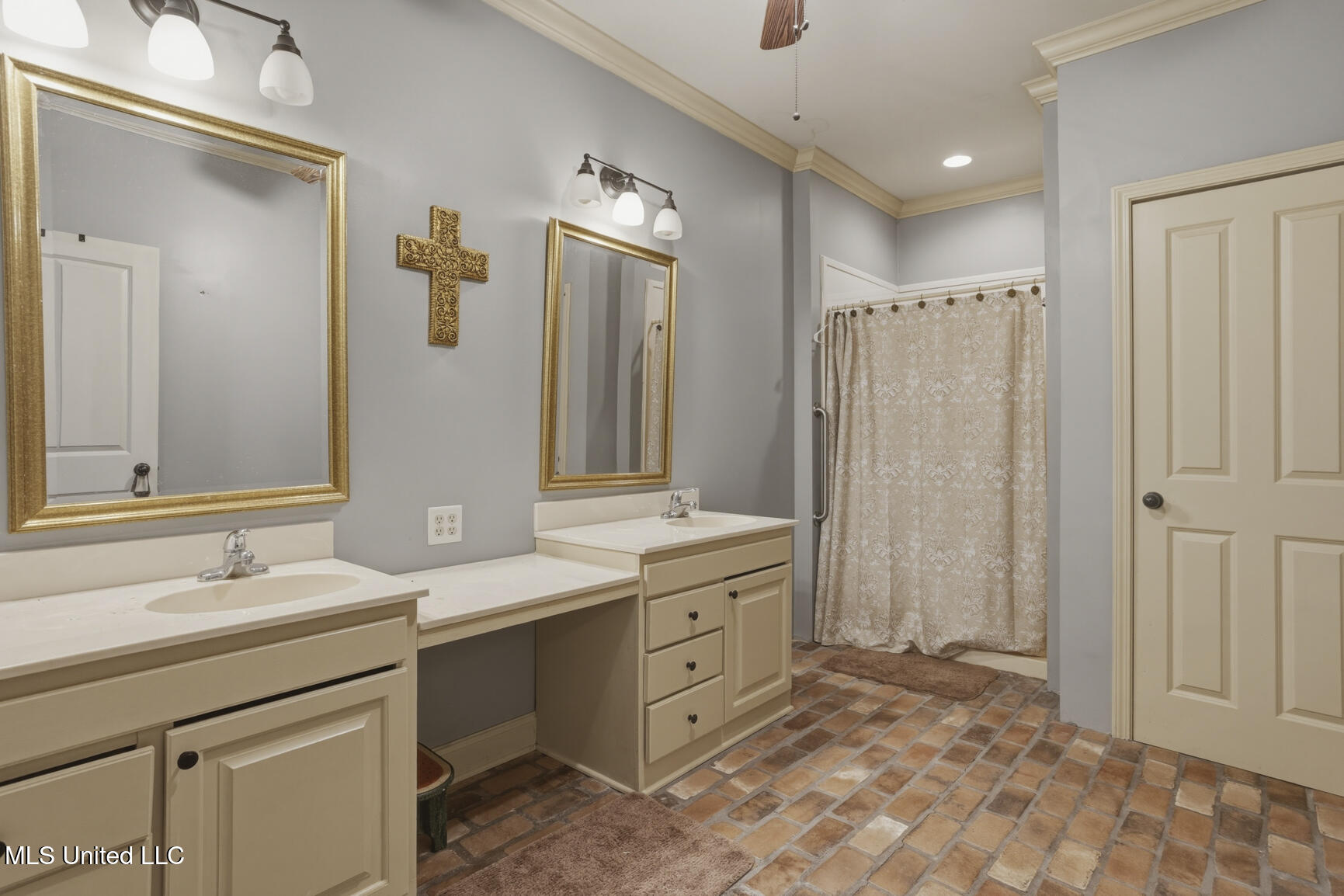1038 W Gallatin Road Property Photo 16