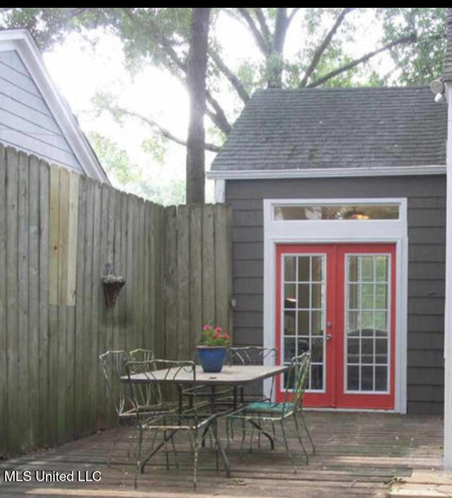 1846 Howard Street Property Photo 28