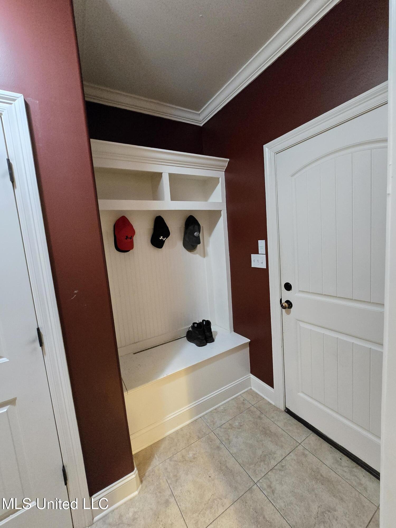 3327 Chateau Pointe Boulevard Property Photo 8