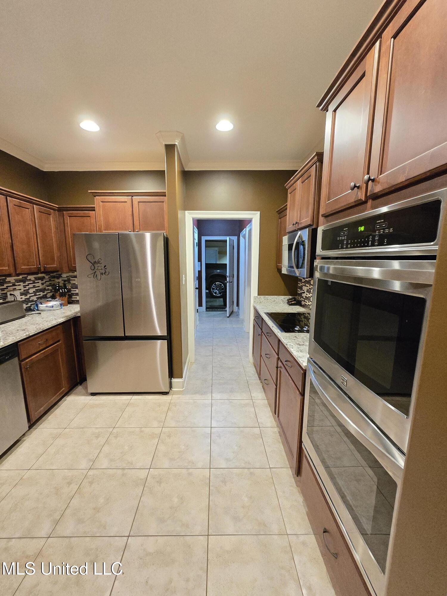 3327 Chateau Pointe Boulevard Property Photo 13