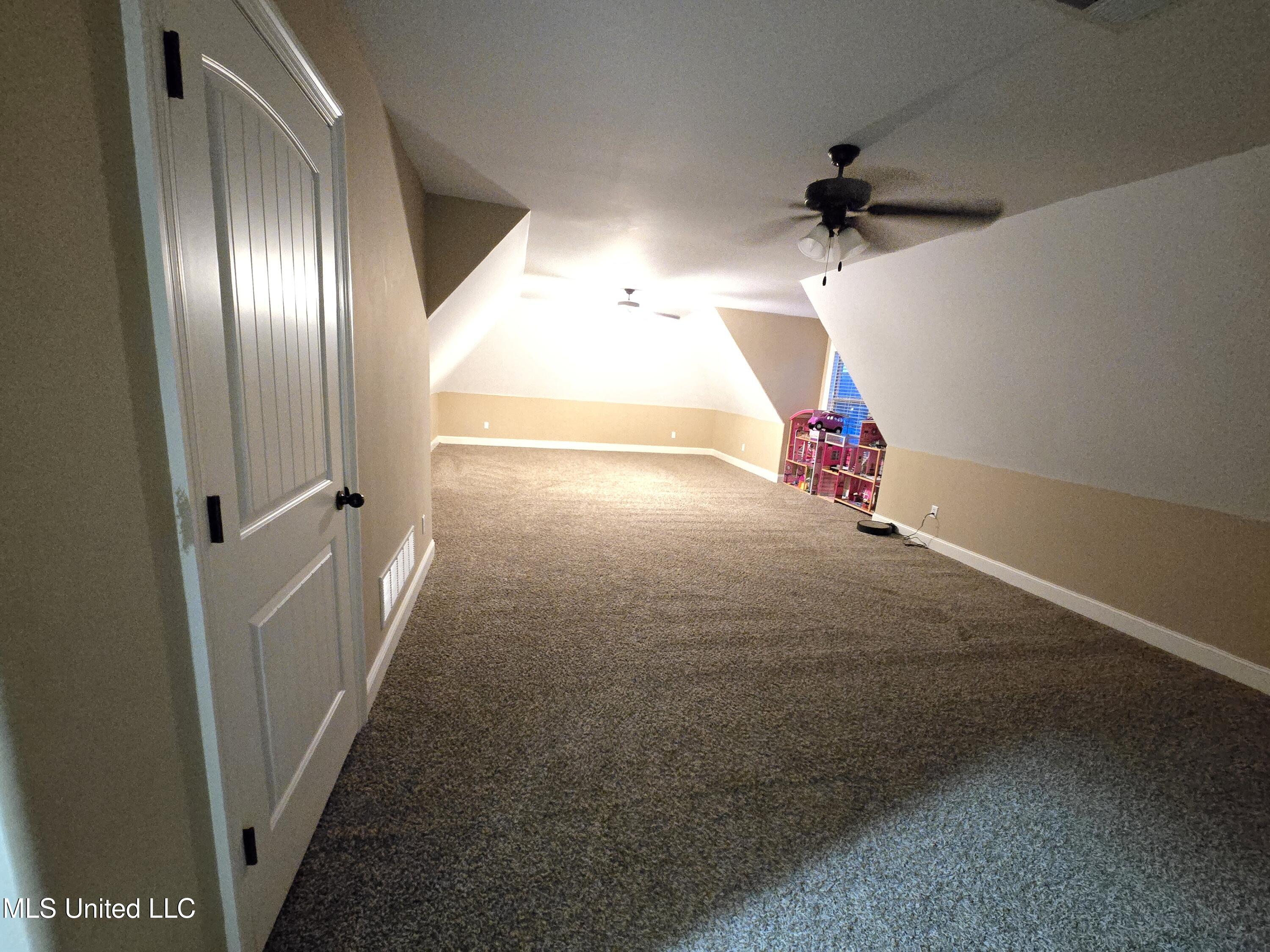 3327 Chateau Pointe Boulevard Property Photo 31