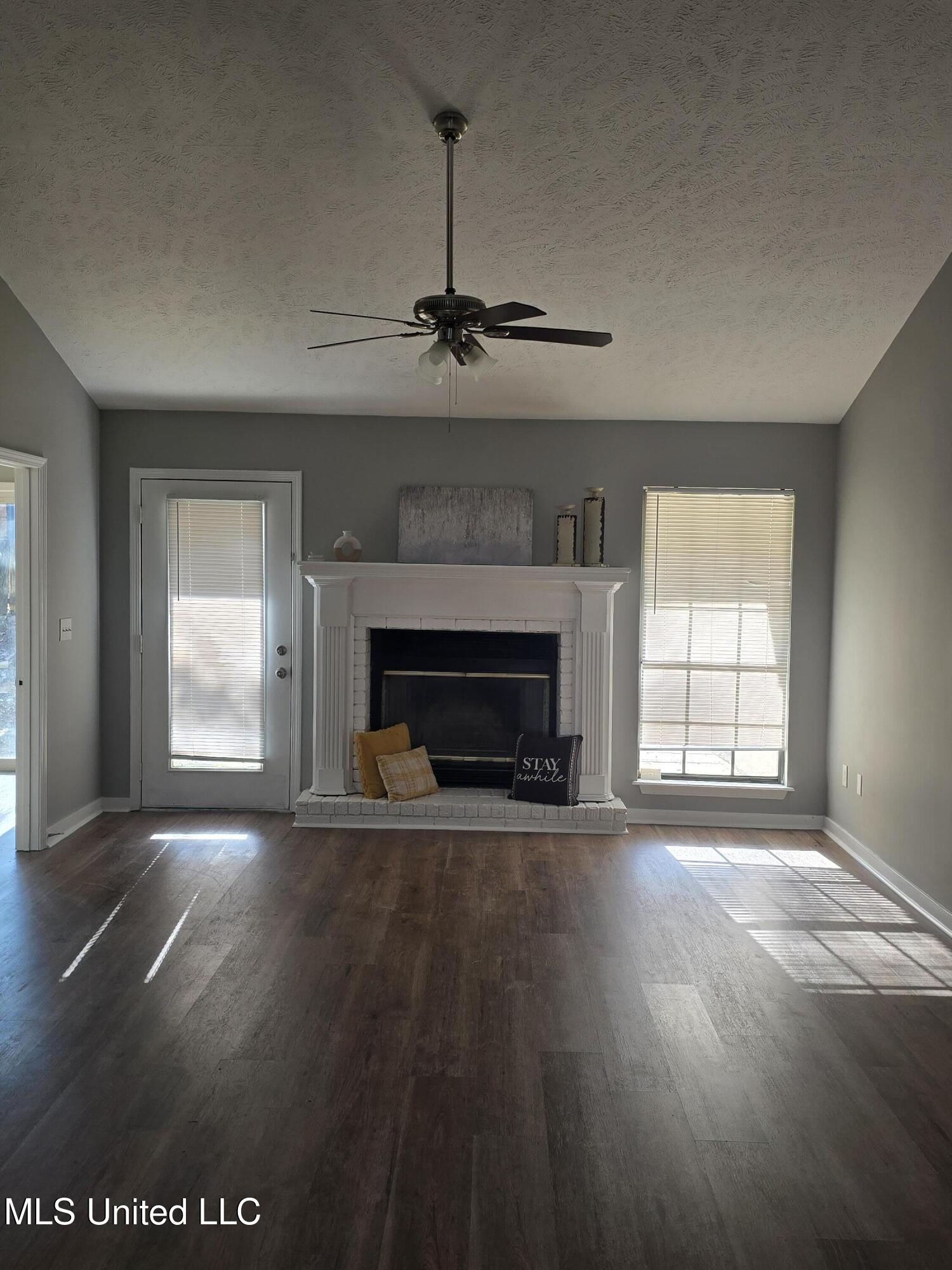 8 Ridgeway Place Property Photo 3