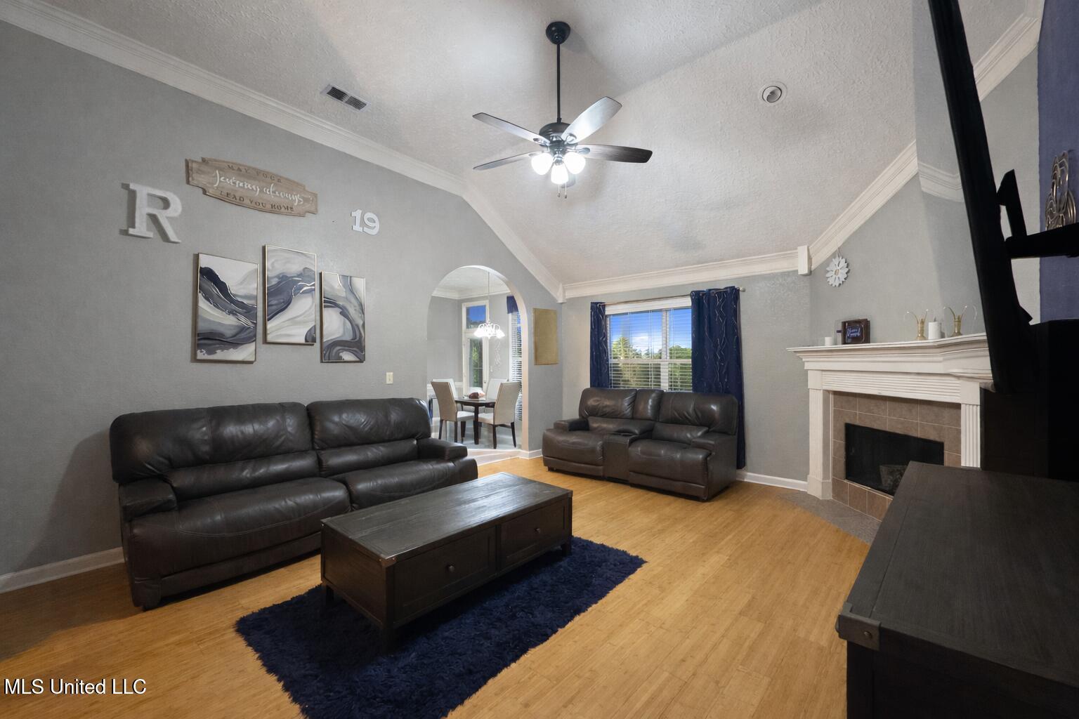 6568 Braybourne Main Property Photo 5