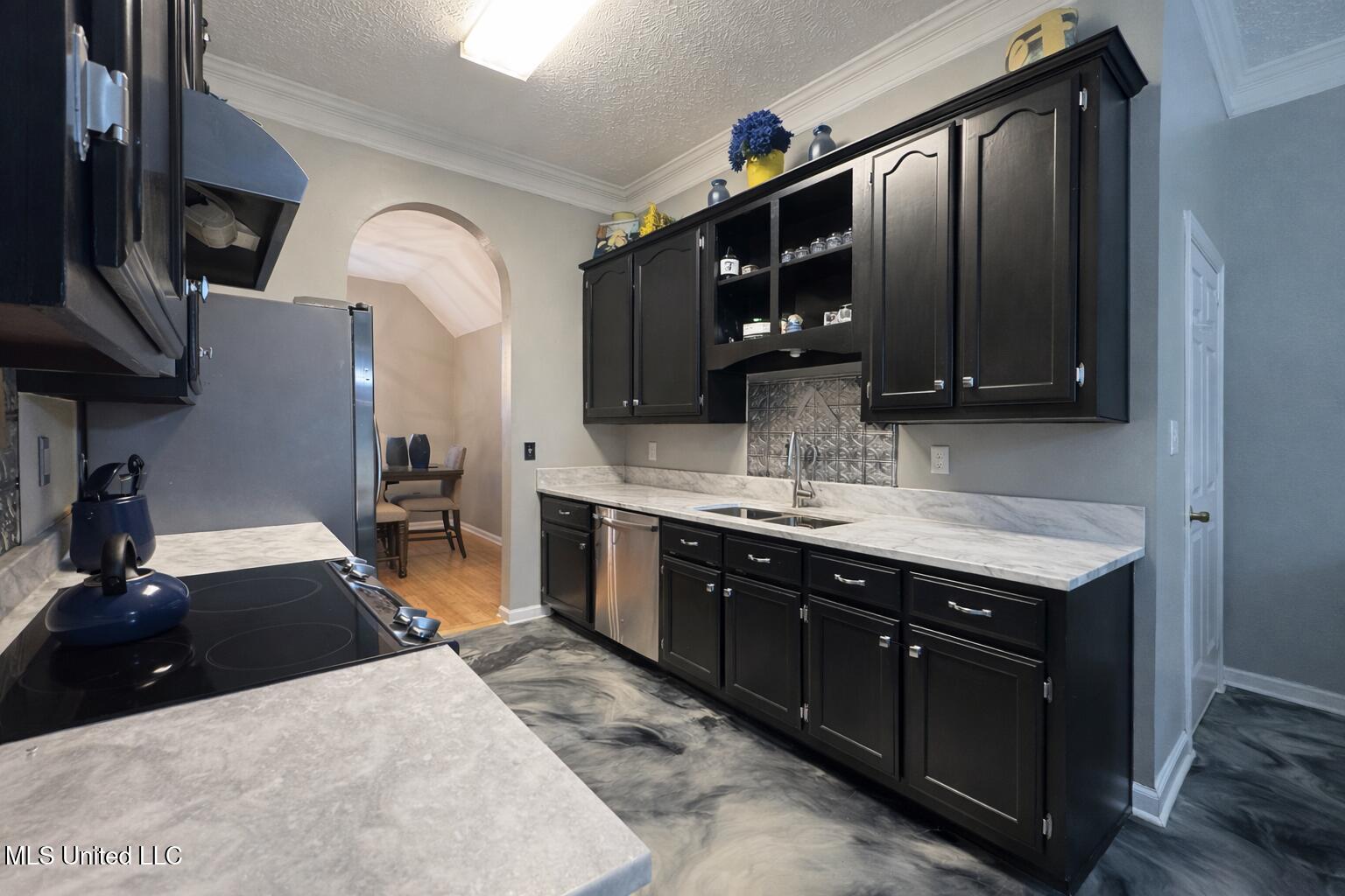 6568 Braybourne Main Property Photo 8