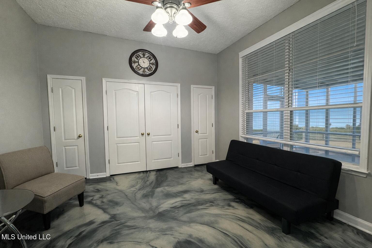 6568 Braybourne Main Property Photo 11