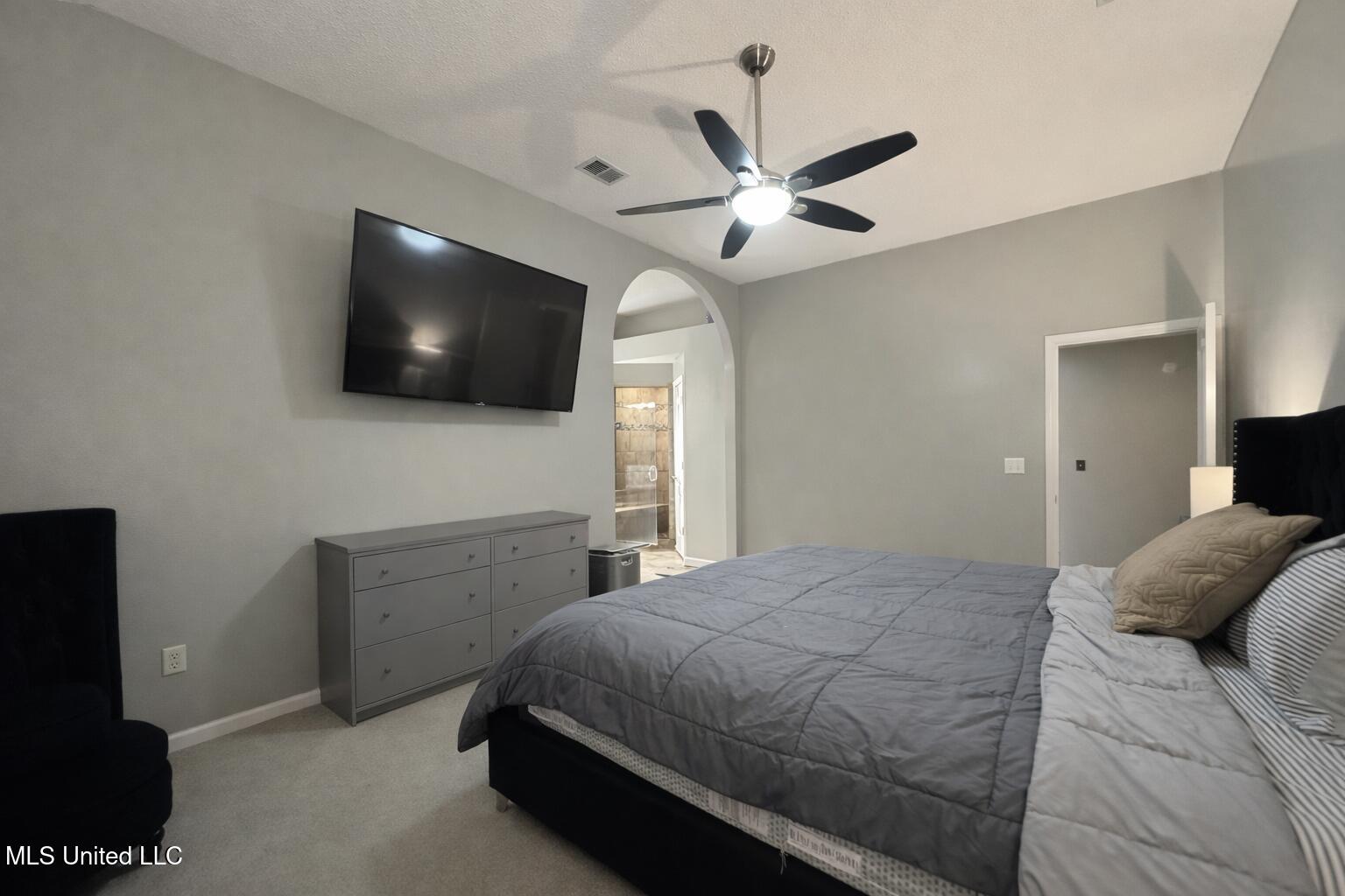6568 Braybourne Main Property Photo 12