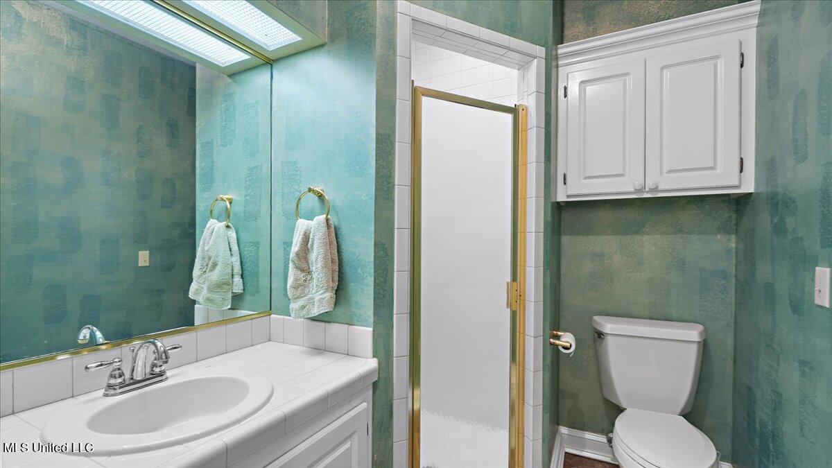 2205 E 3rd Street Property Photo 14