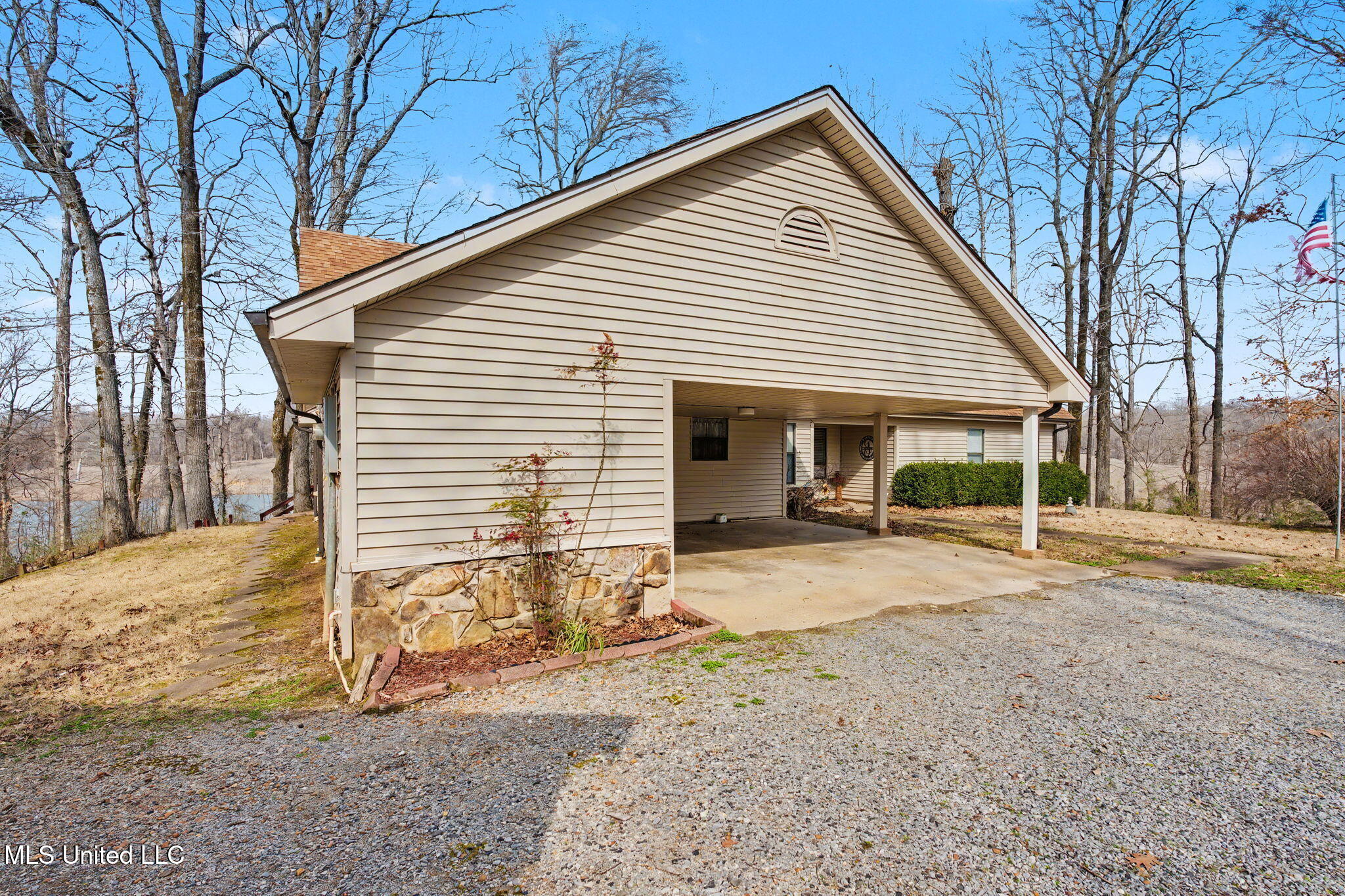 1996 Tanyard Road Property Photo 3