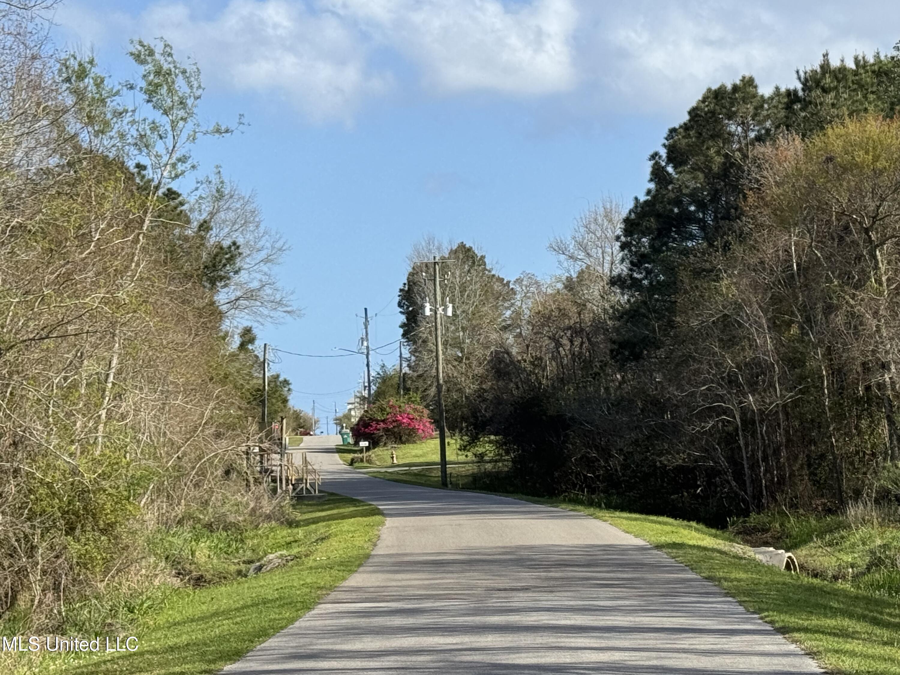 196 Vacation Lane Property Photo 2