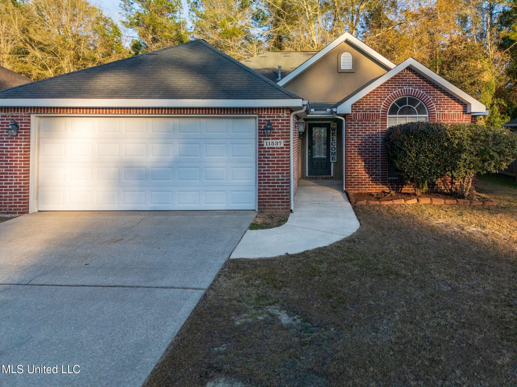 11537 Azalea Trace Property Photo 1