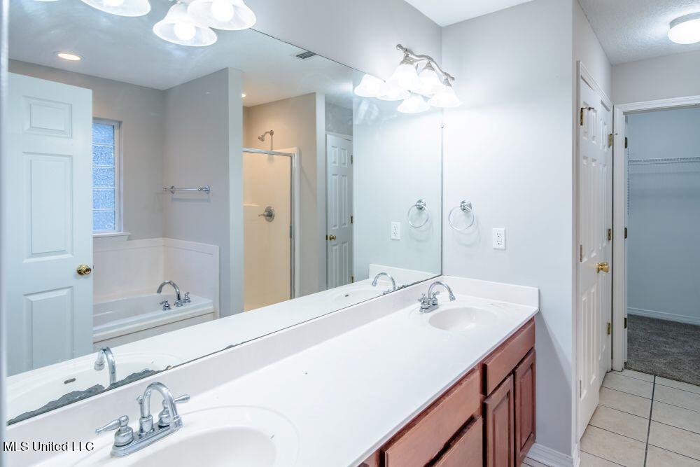 11537 Azalea Trace Property Photo 31