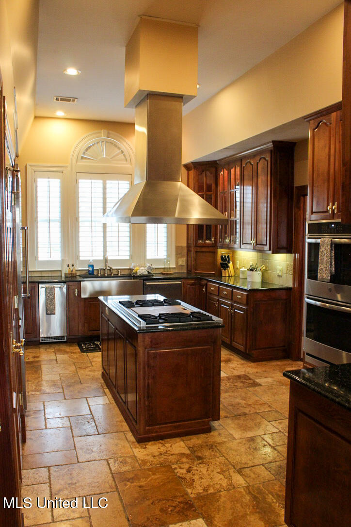 1600 River Oaks Drive Property Photo 5