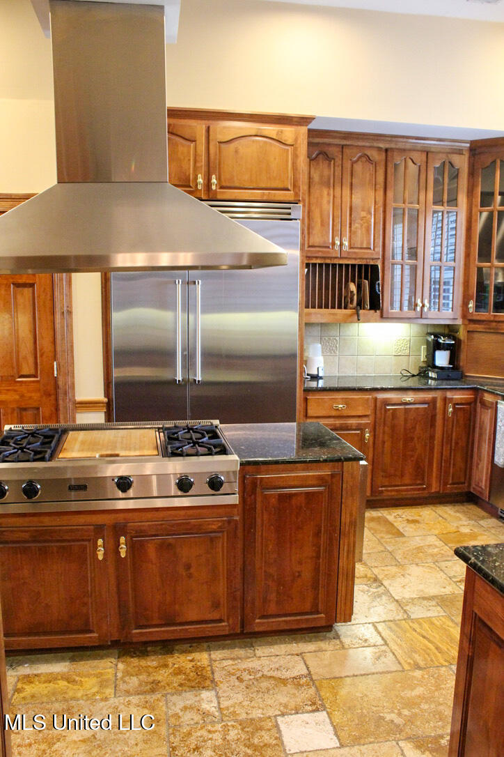 1600 River Oaks Drive Property Photo 6