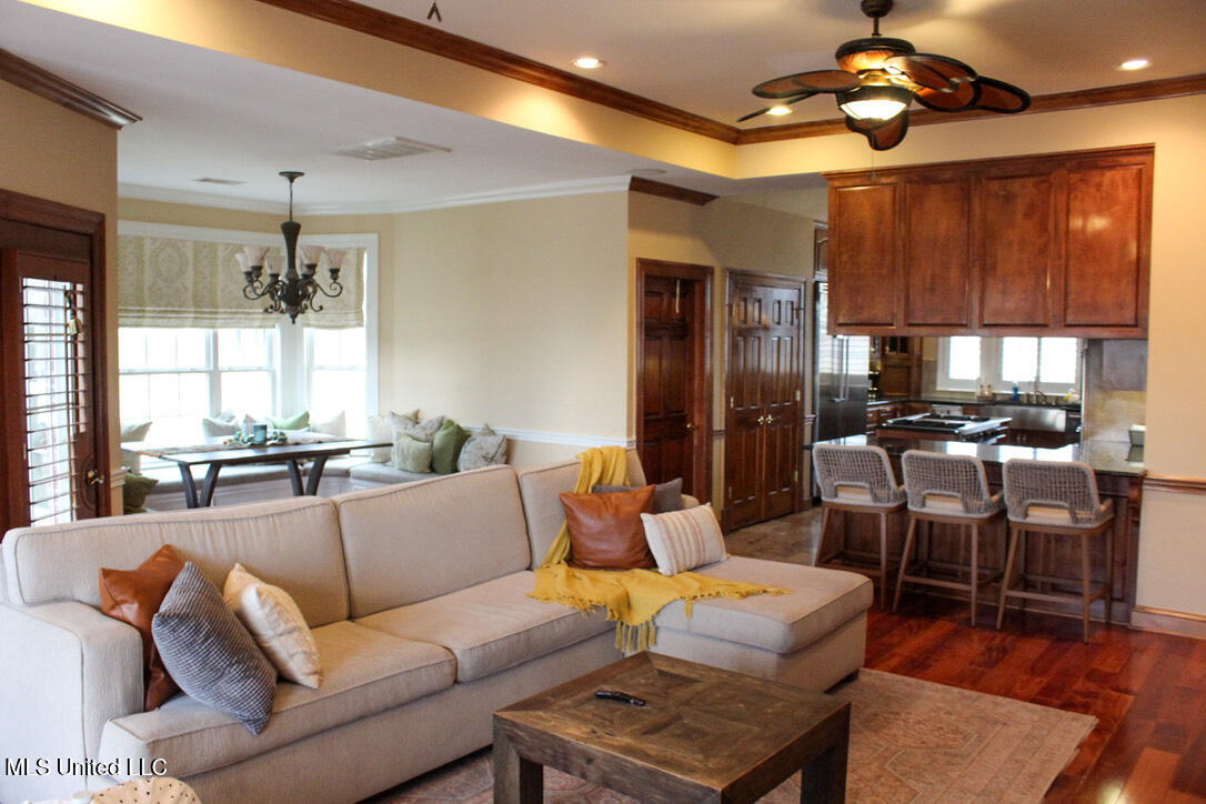 1600 River Oaks Drive Property Photo 12