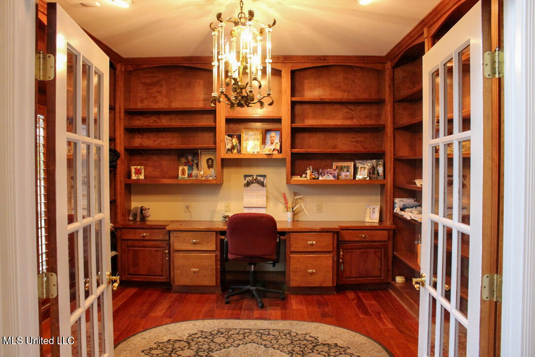 1600 River Oaks Drive Property Photo 14