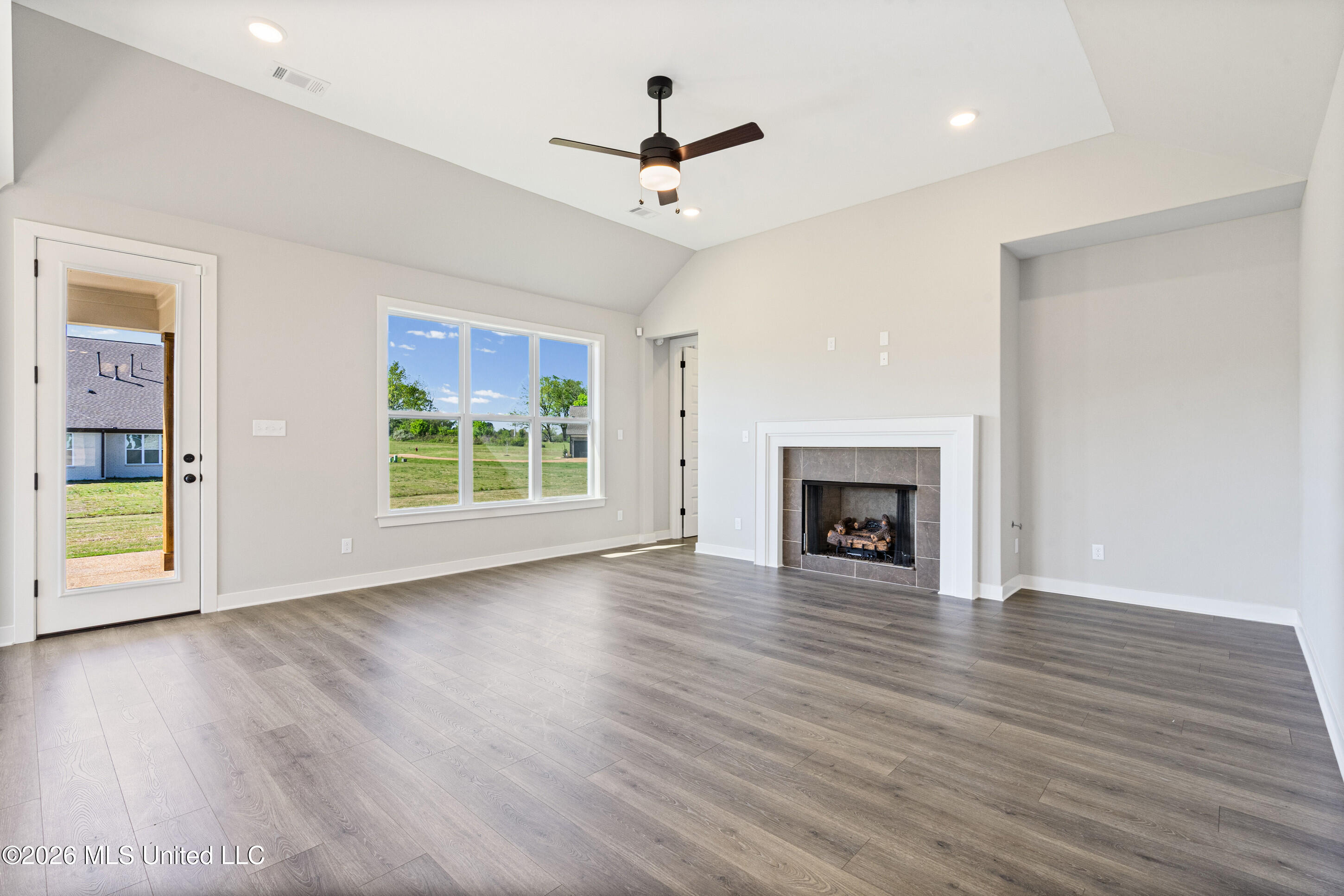9107 Apple Orchard Cove Property Photo 7