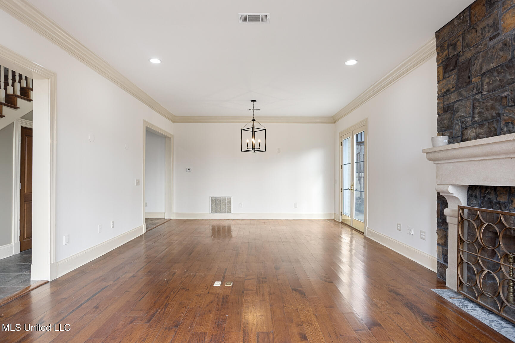 124 Dumaine Place Property Photo 7