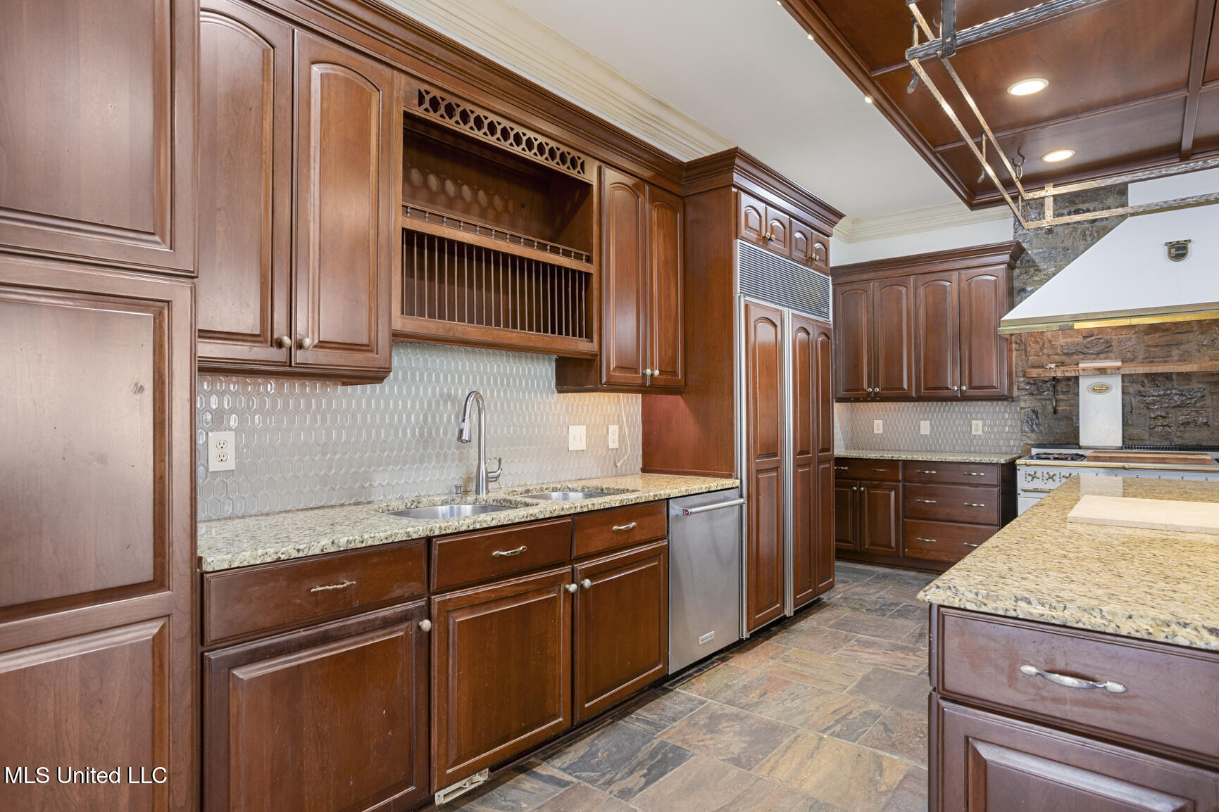 124 Dumaine Place Property Photo 12