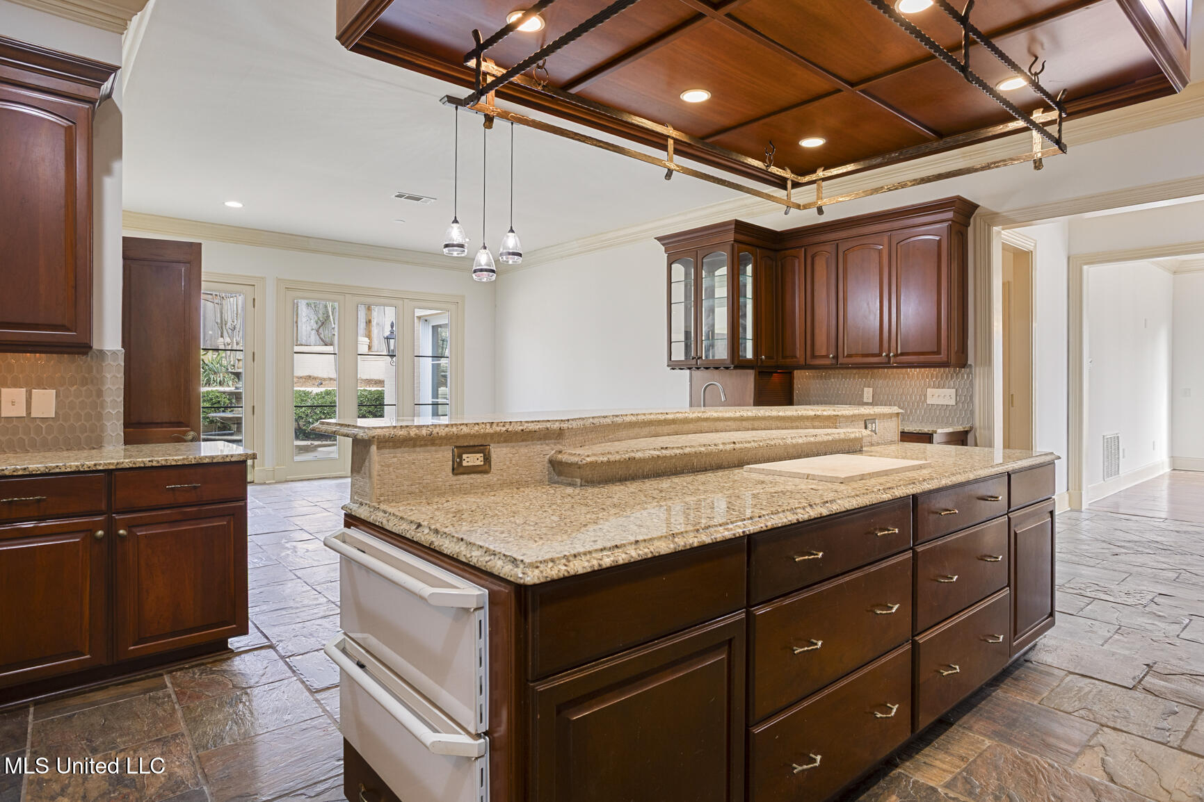 124 Dumaine Place Property Photo 14