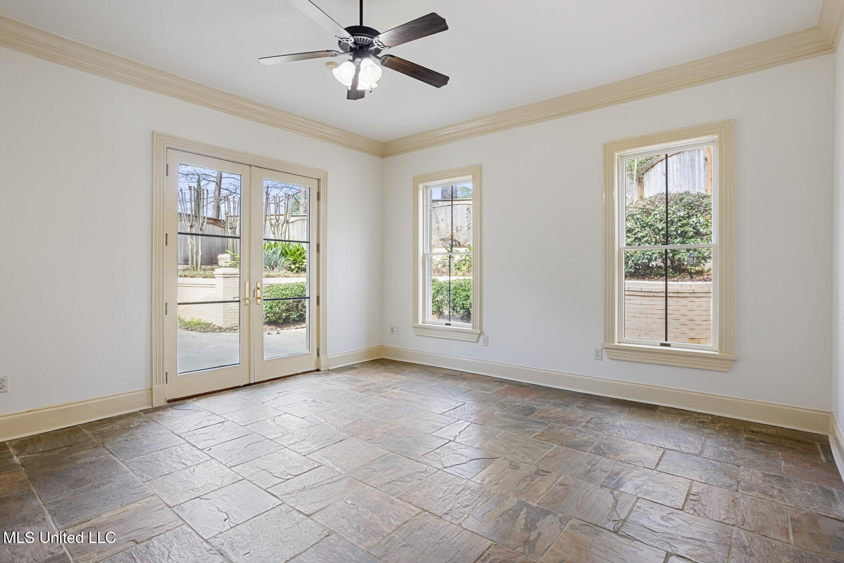 124 Dumaine Place Property Photo 23