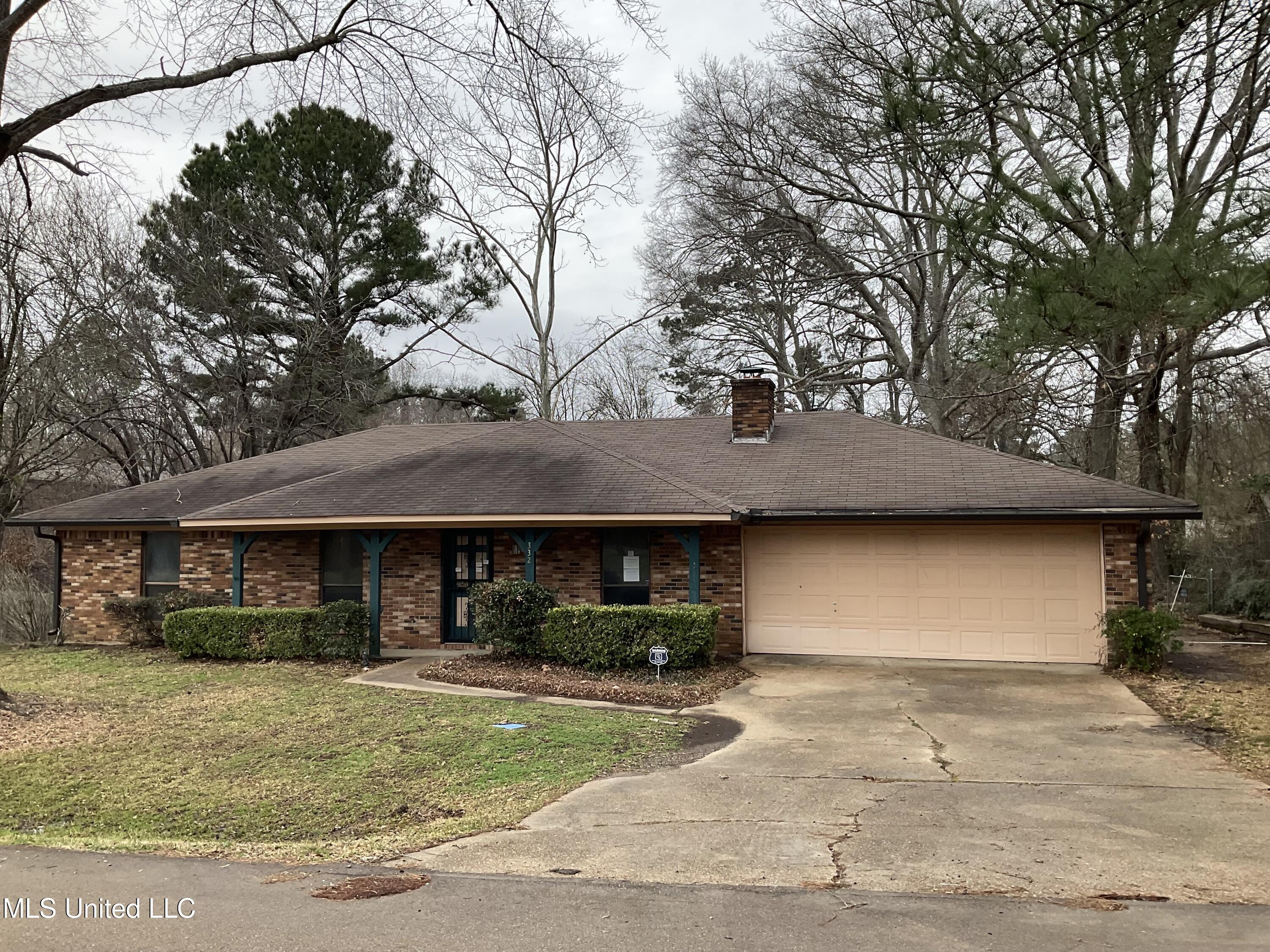 332 Brad Street Property Photo 1