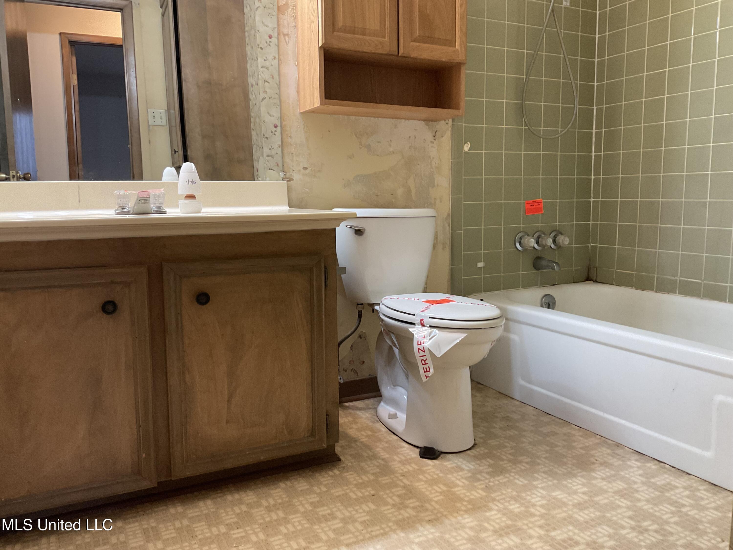 332 Brad Street Property Photo 7