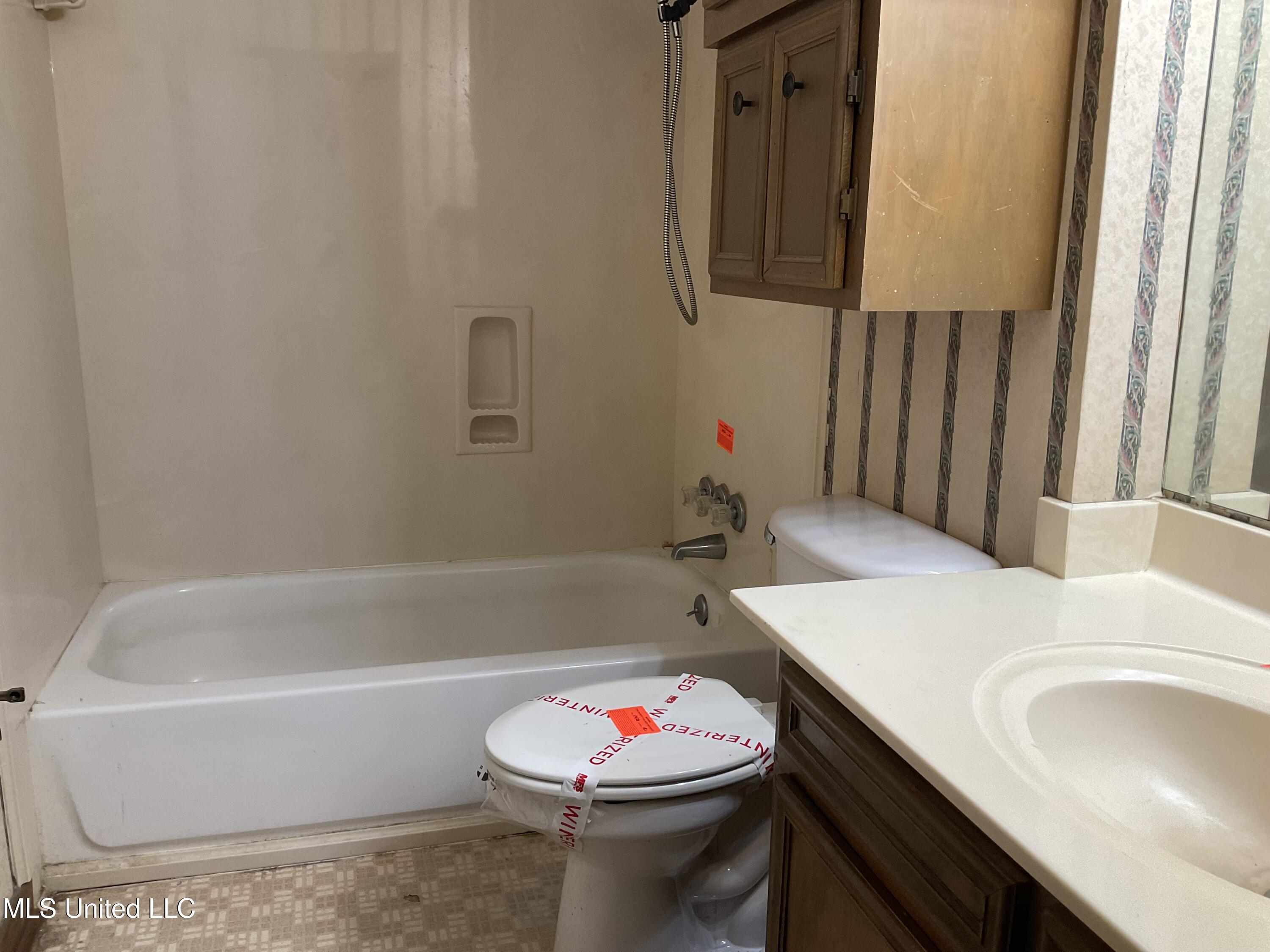 332 Brad Street Property Photo 10