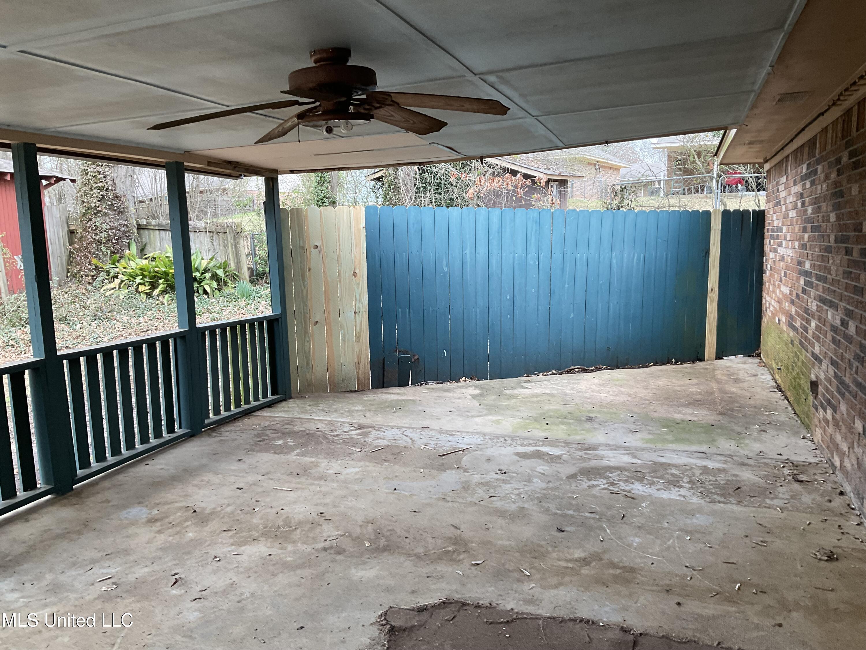 332 Brad Street Property Photo 11