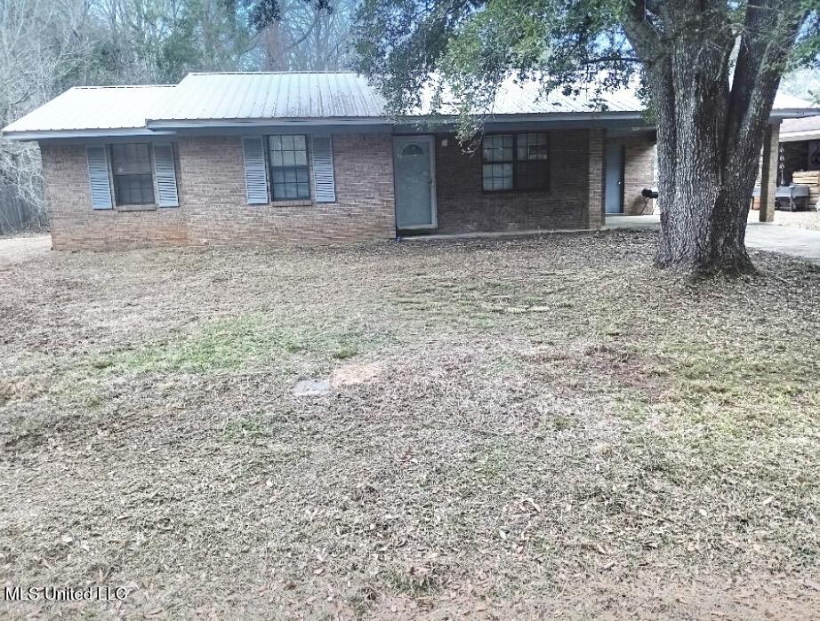 525 Clark Rd Road Property Photo 1