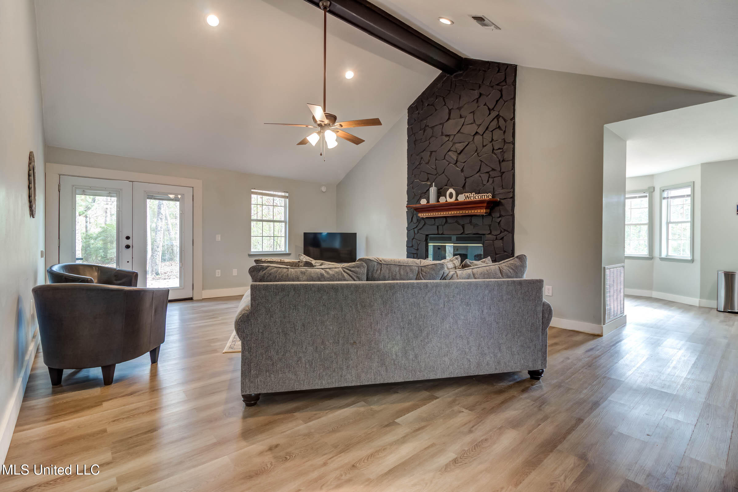 12522 Wolf River Road Property Photo 2