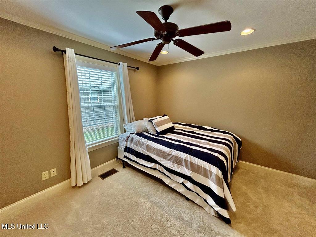 20 Betty Boulevard Property Photo 11