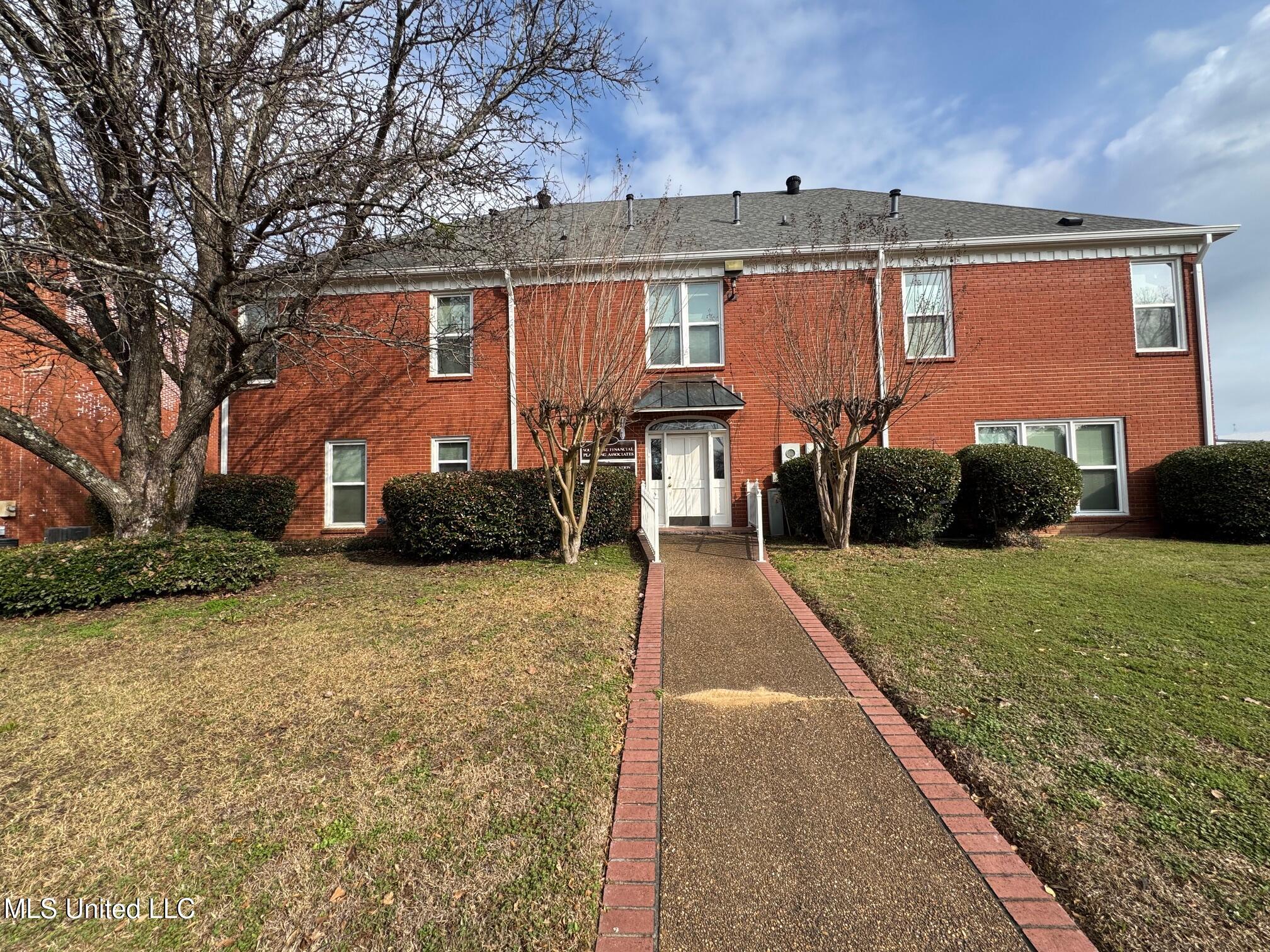 17 Northtown Drive Property Photo 2