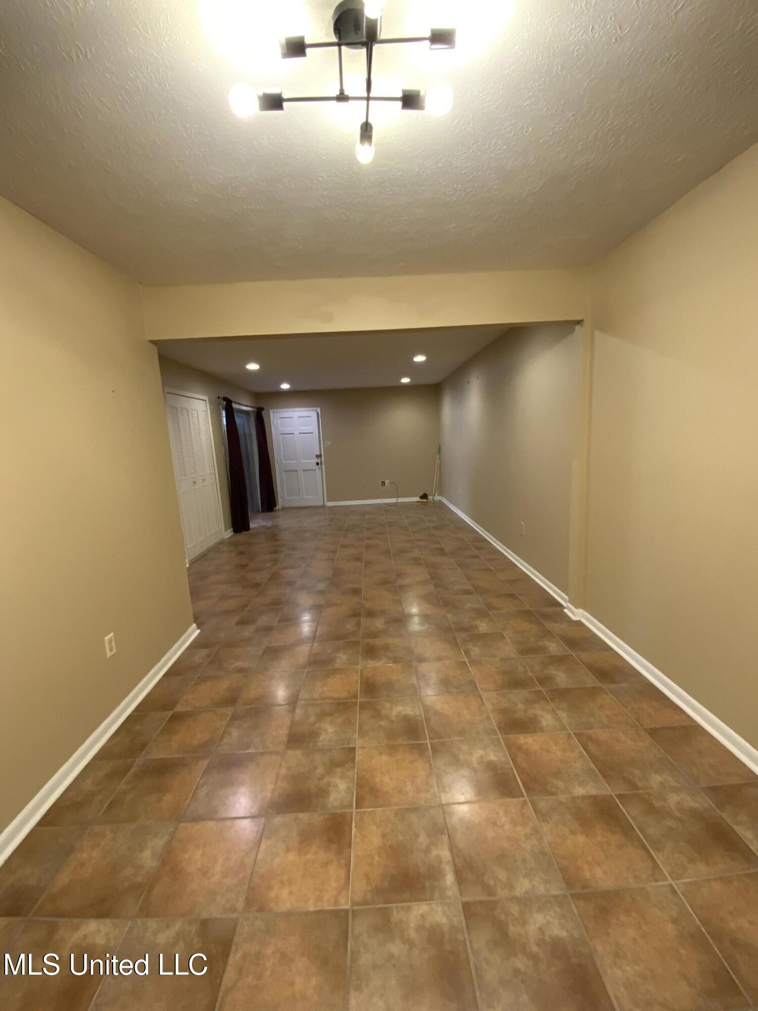 5155 Wayneland Drive Property Photo 3