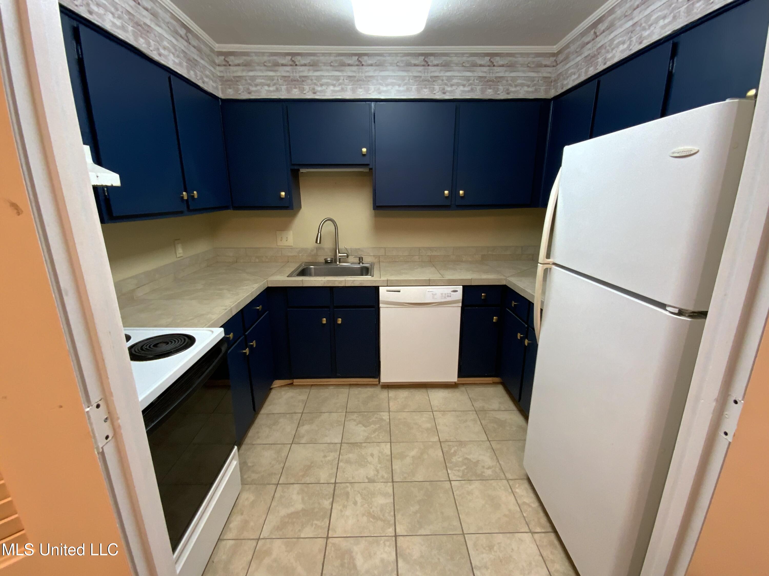 5155 Wayneland Drive Property Photo 6