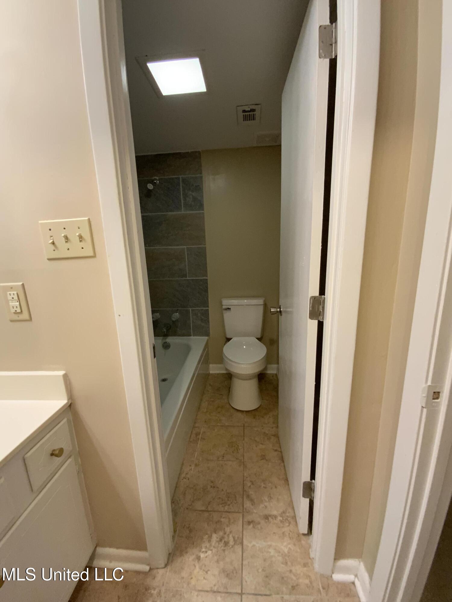 5155 Wayneland Drive Property Photo 11