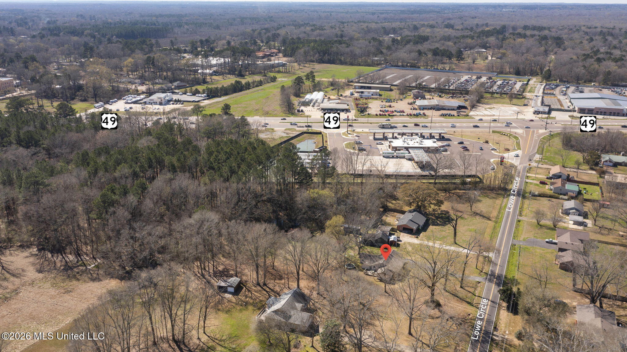 228 Lowe Circle Property Photo 3