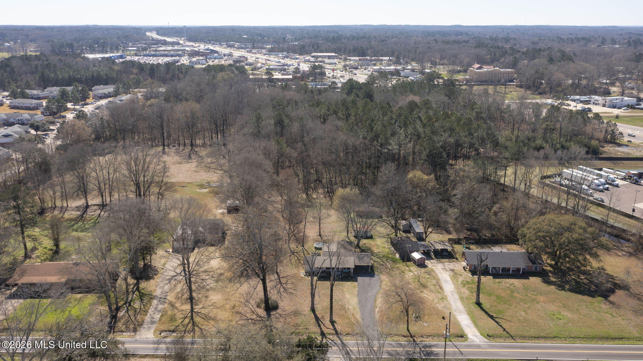 228 Lowe Circle Property Photo 6