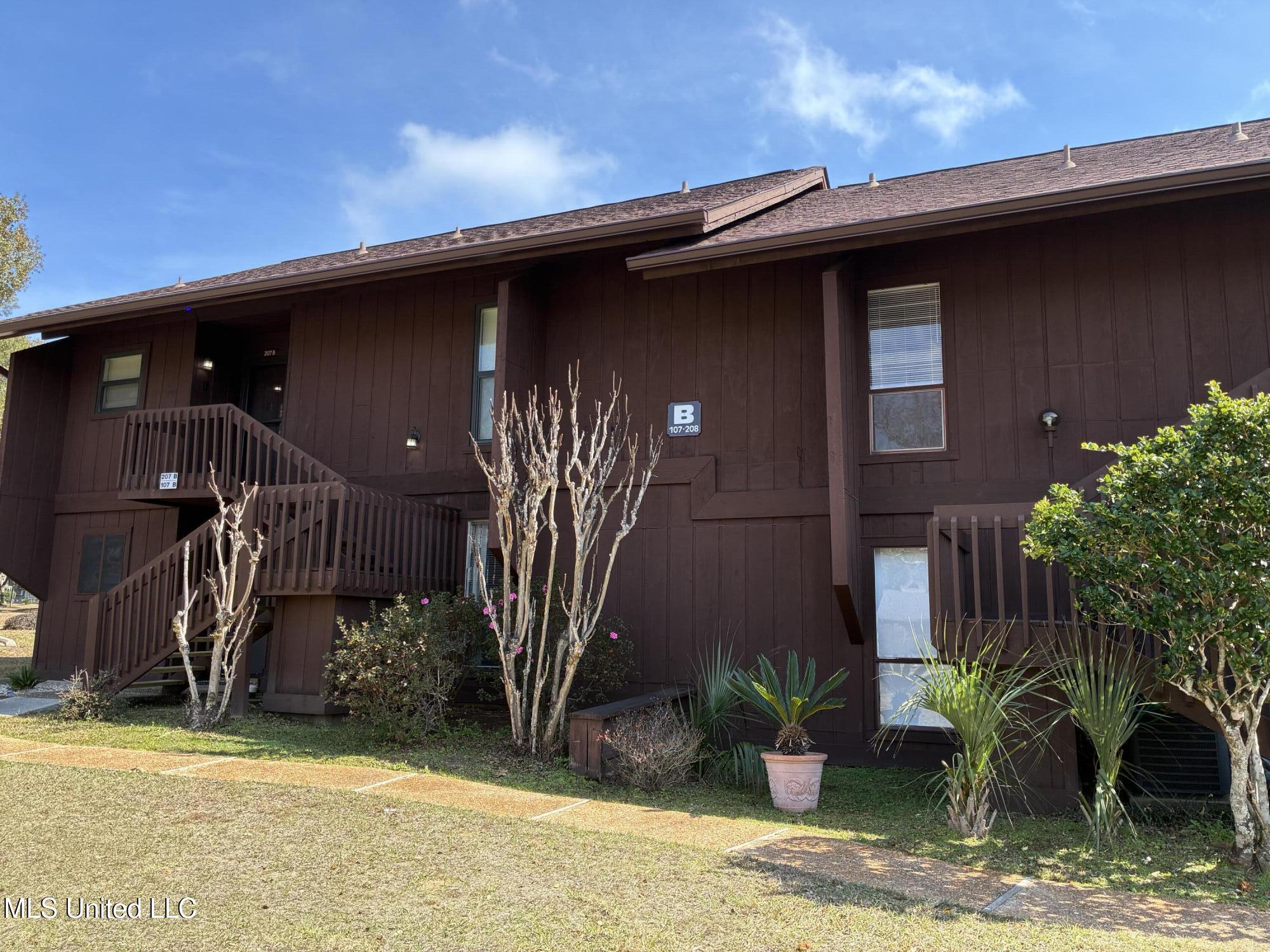 107 Molokai Vlg. Property Photo 2