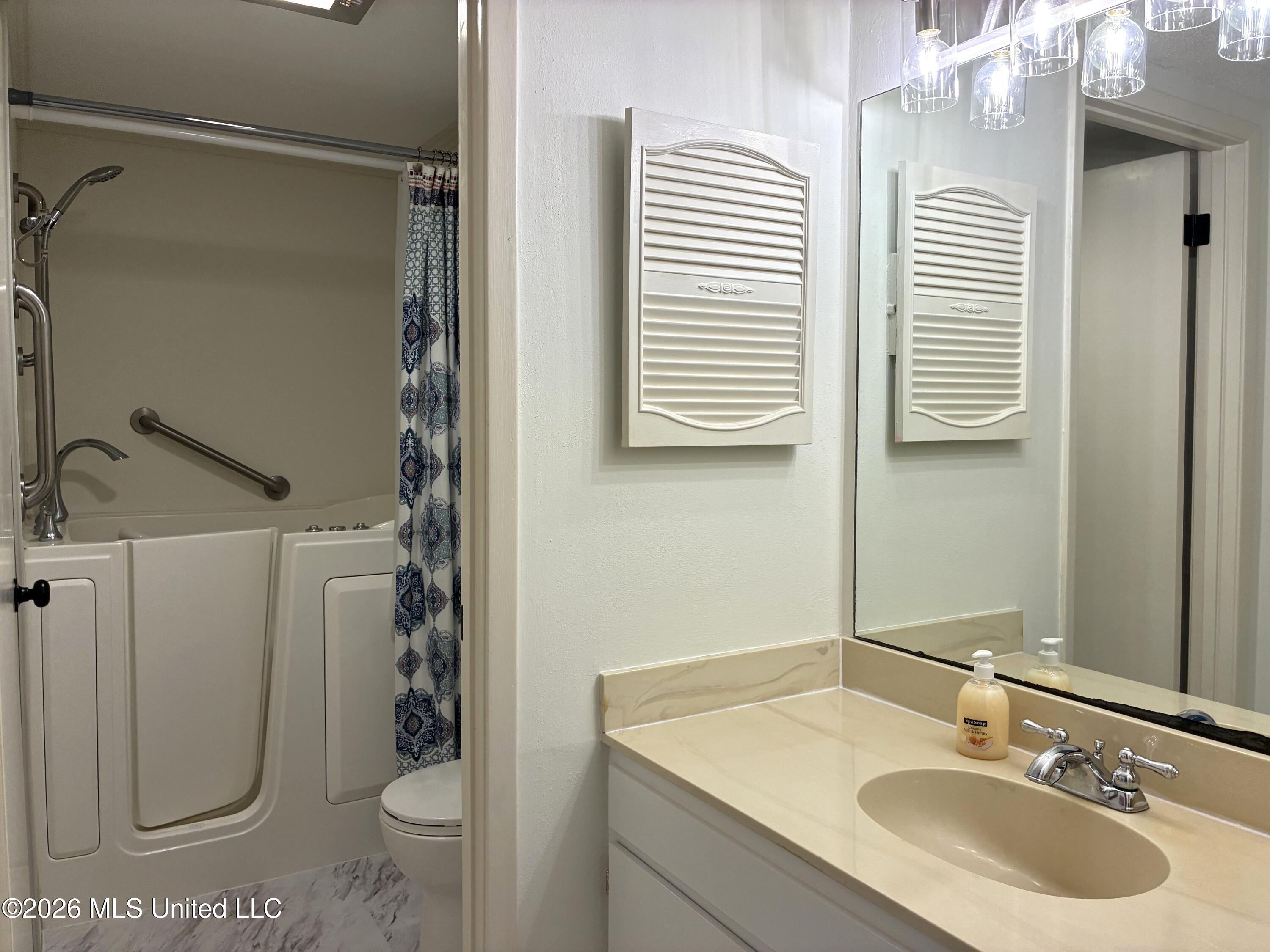 107 Molokai Vlg. Property Photo 12