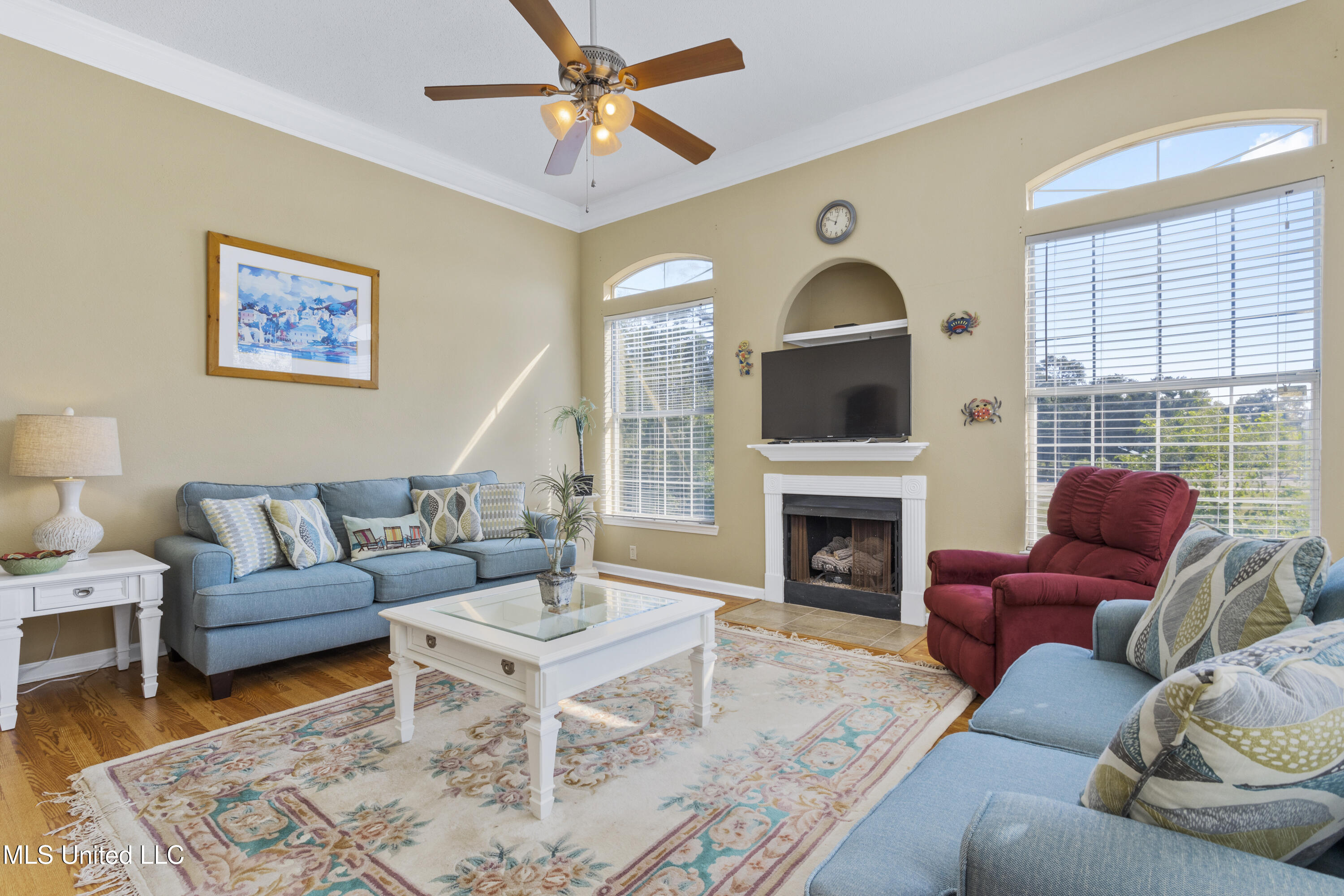 2252 Beach Drive Property Photo 8