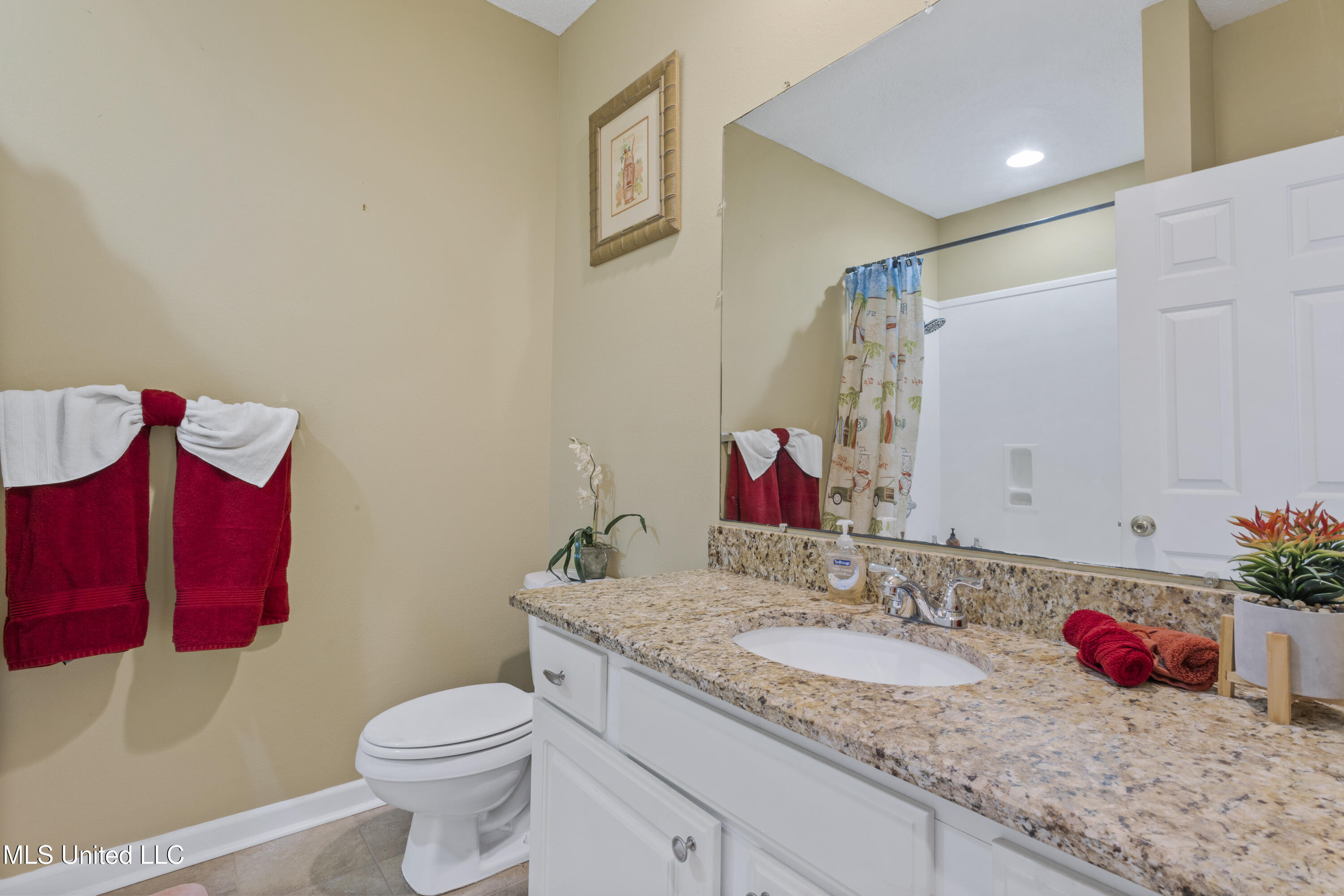 2252 Beach Drive Property Photo 26