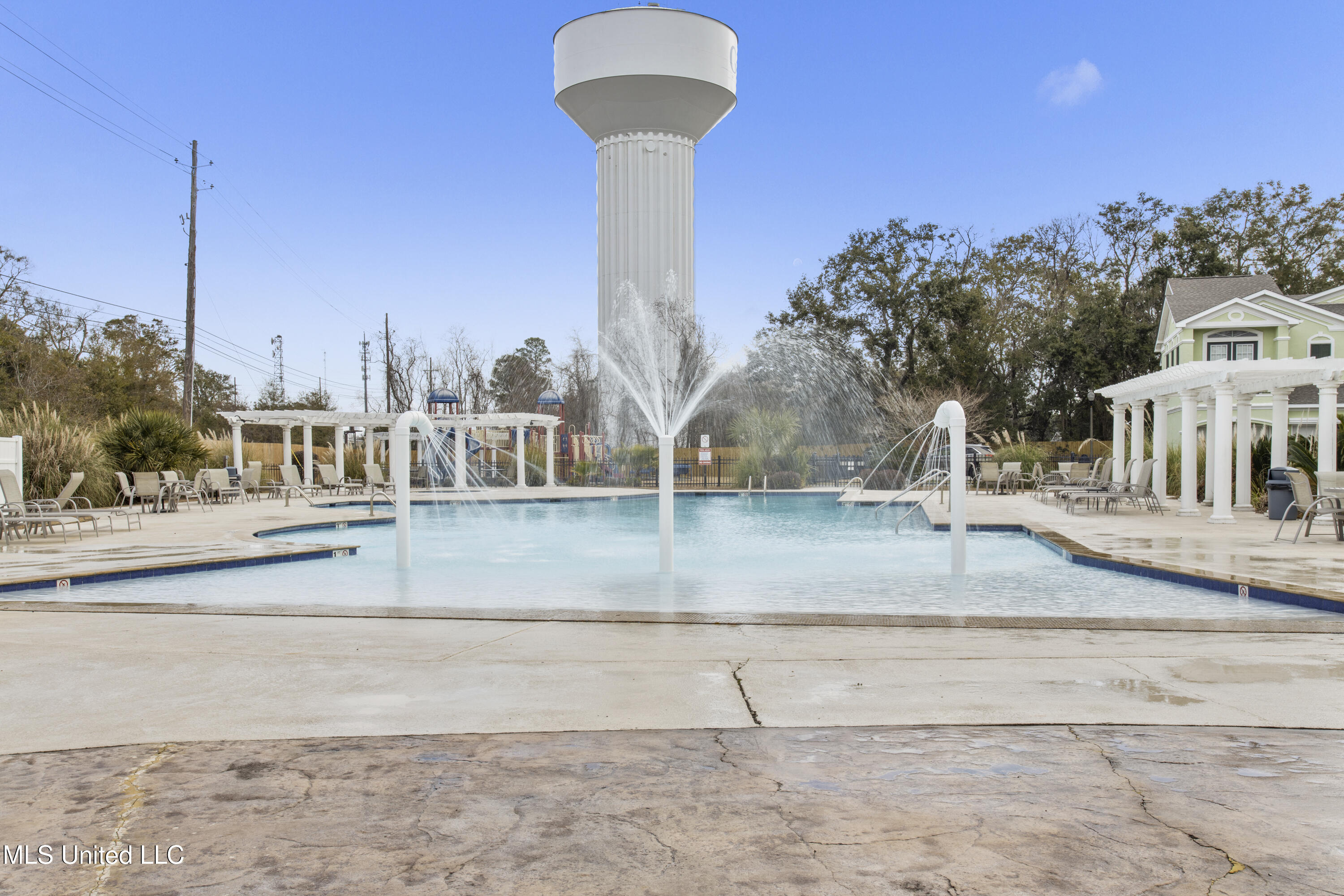 2252 Beach Drive Property Photo 39