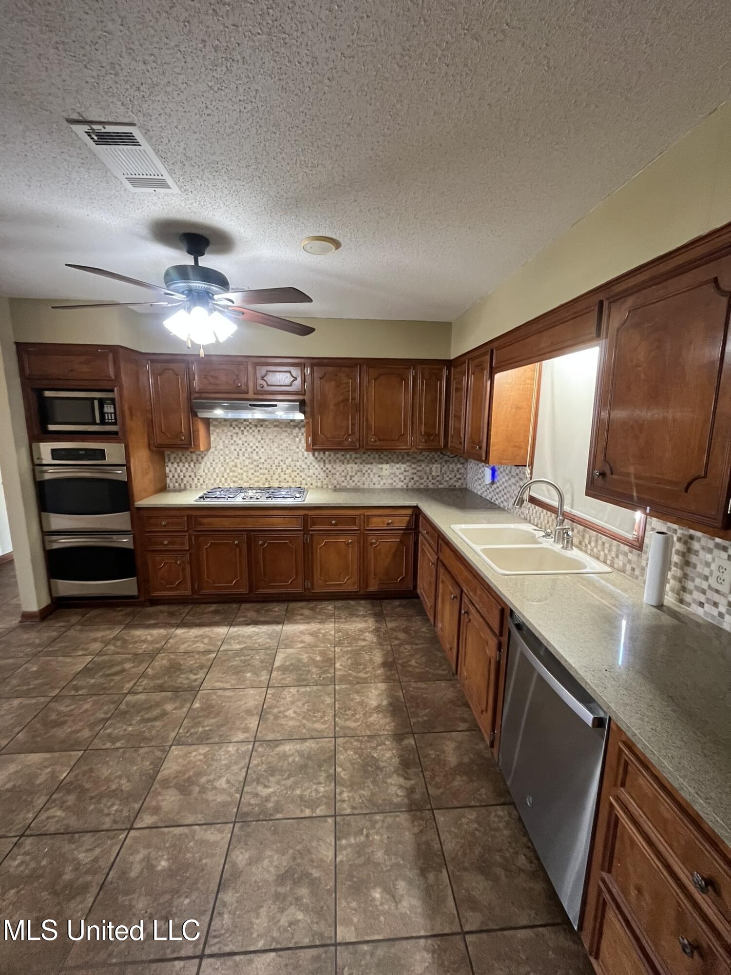 162 Pecania Drive Property Photo 14