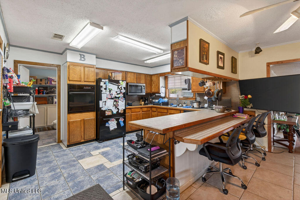 734 Canterbury Drive Property Photo 10