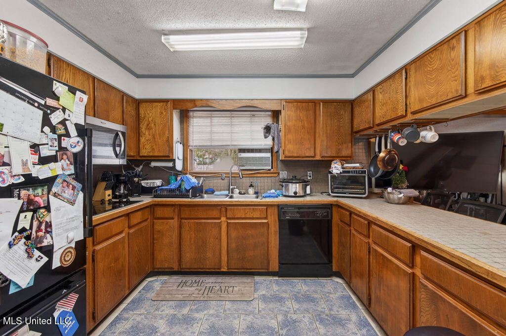 734 Canterbury Drive Property Photo 14