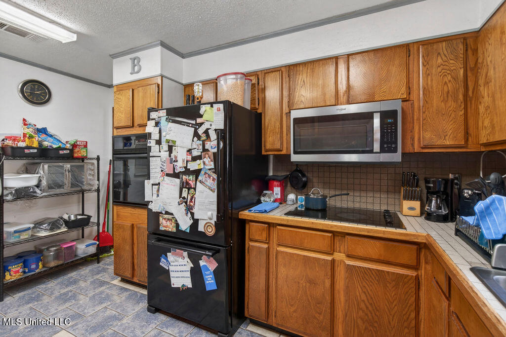 734 Canterbury Drive Property Photo 15