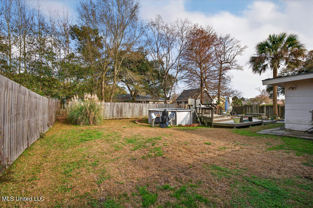 734 Canterbury Drive Property Photo 28