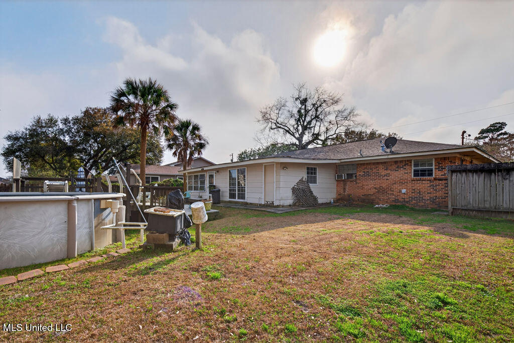 734 Canterbury Drive Property Photo 29