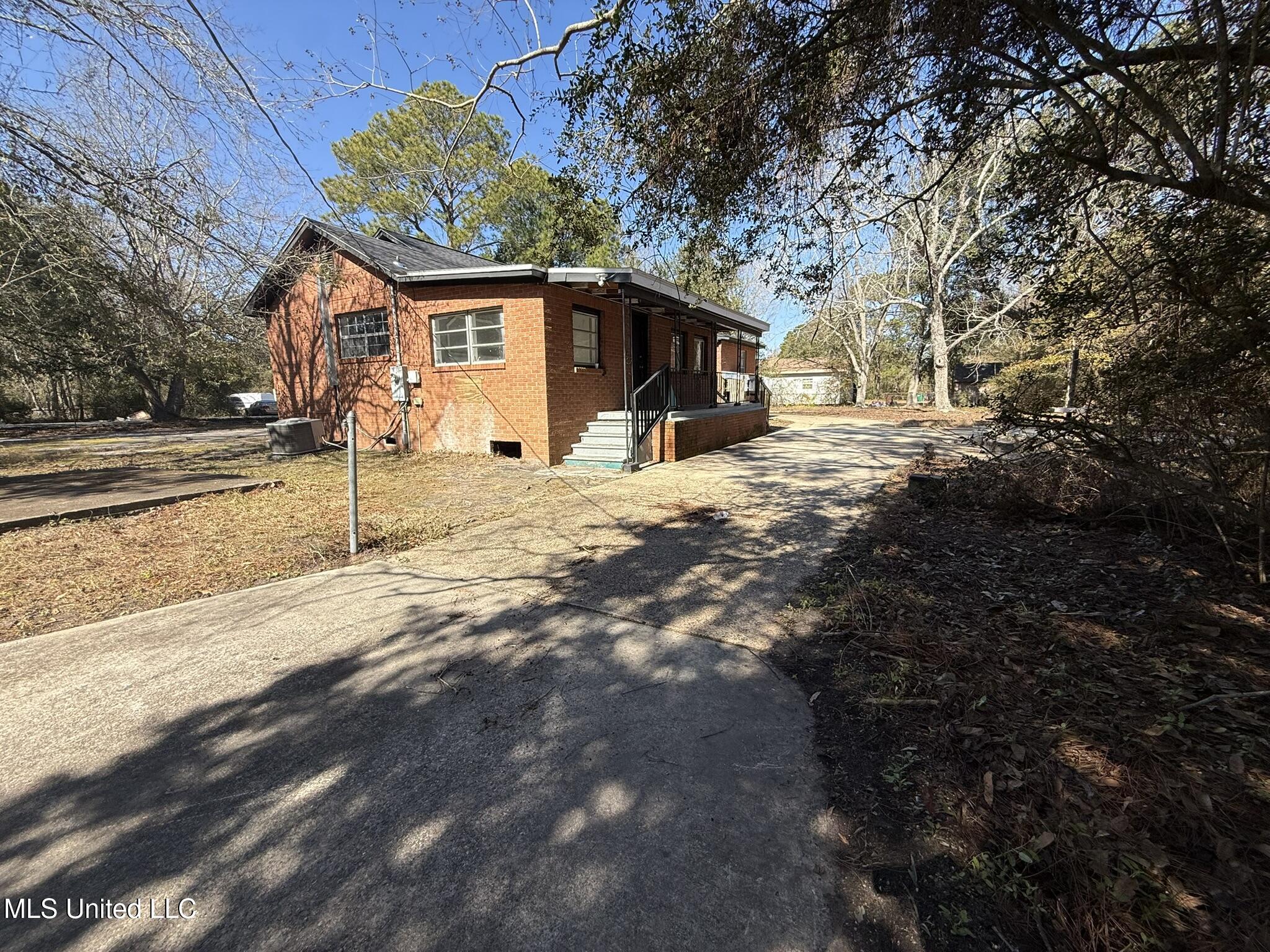 8356 Louisiana Avenue Property Photo 4